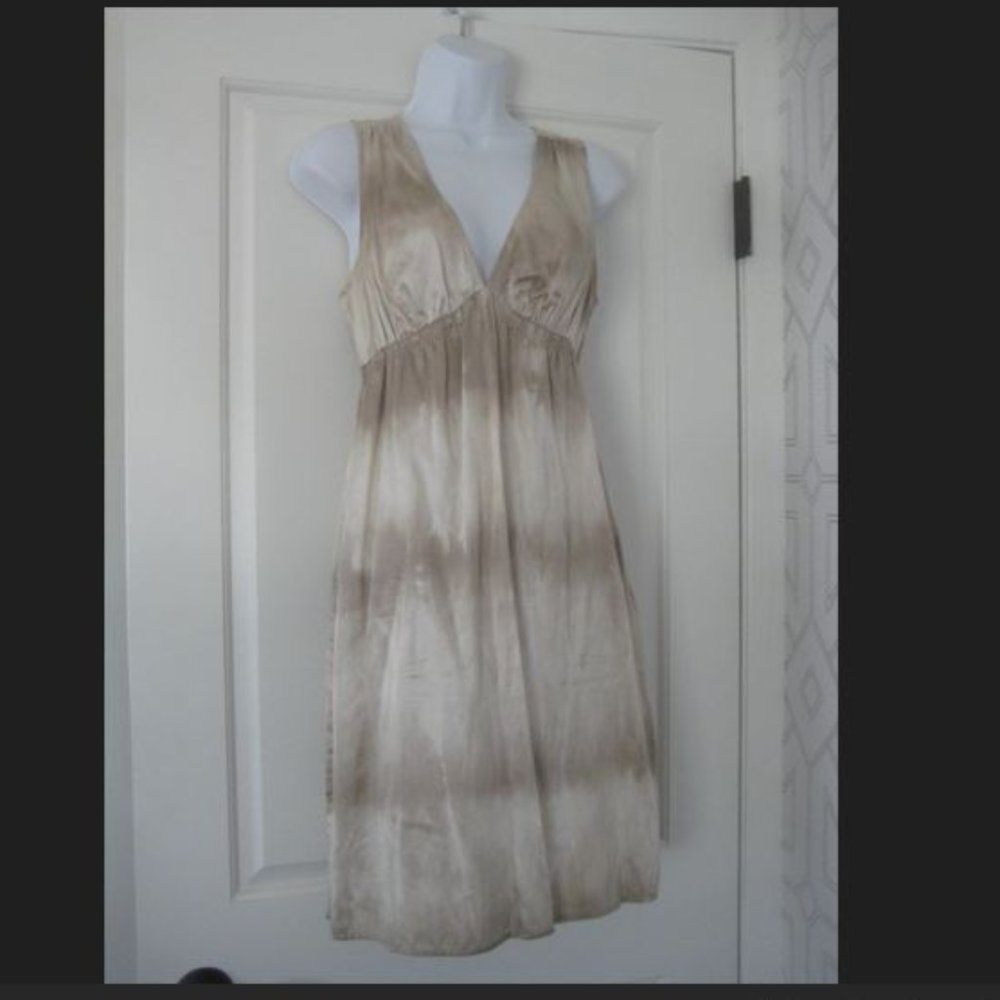 NEW NWT TWELFTH STREET BY CYNTHIA VINCENT SILK SLEEVELESS BEIGE TIE DYE DRESS M